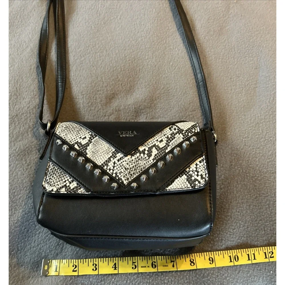 Vera New‎ York Black White Faux Snake Skin Silver Toned Studded Crossbody Purse